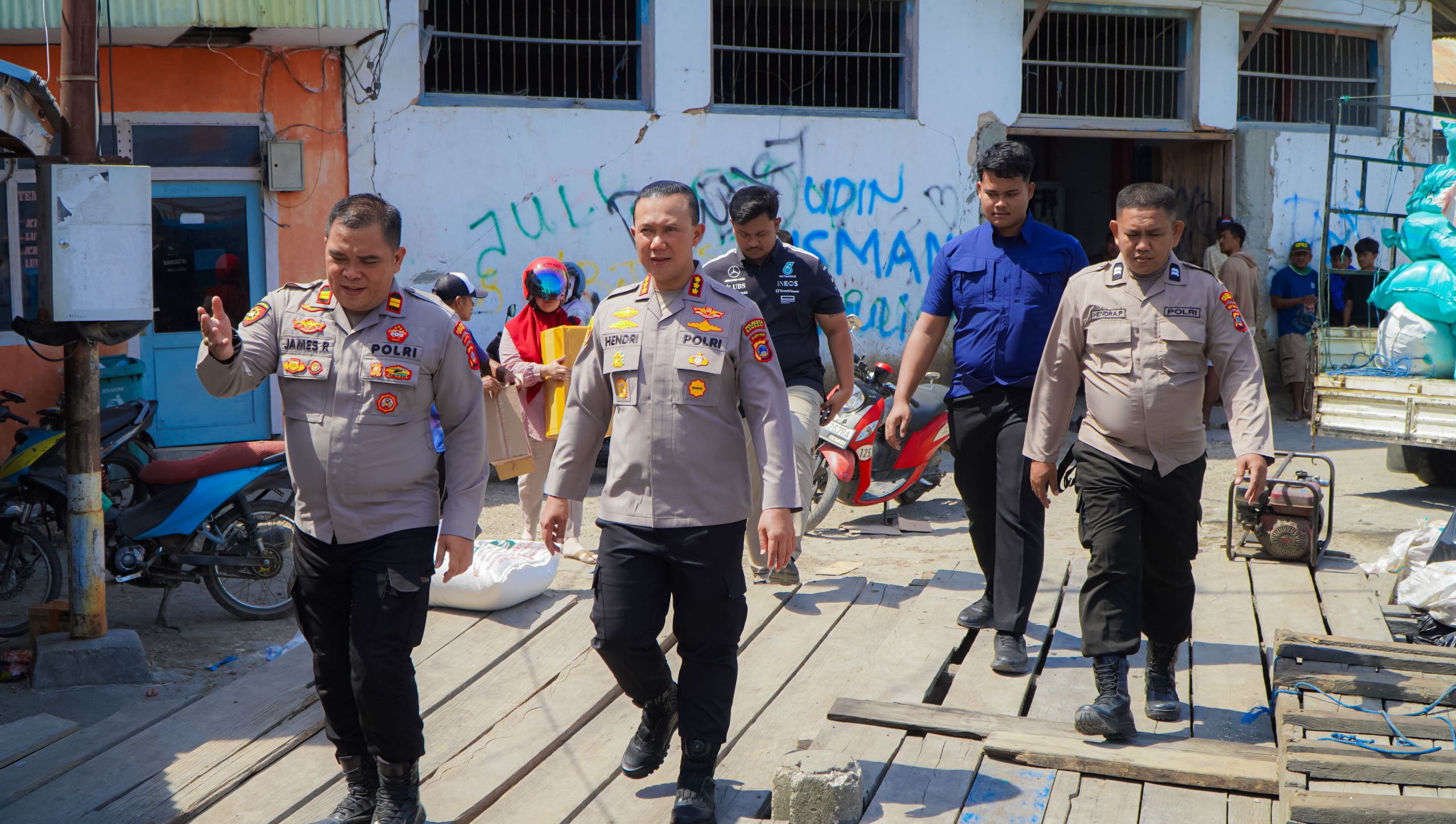 Pastikan Keselamatan Pelayaran, Kapolresta Banggai Cek Kapal Penumpang di Pelabuhan Luwuk